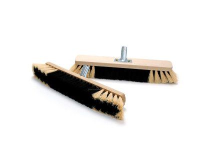 Zmeták drevený 40 cm s kovaním bez rúčky